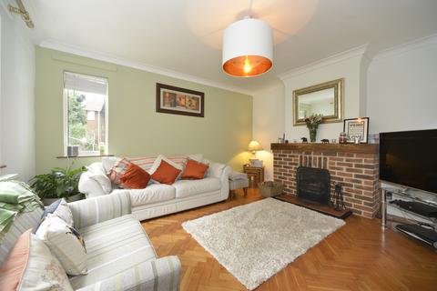 3 bedroom end of terrace house for sale, Sickle Road, Haslemere, Surrey, GU27