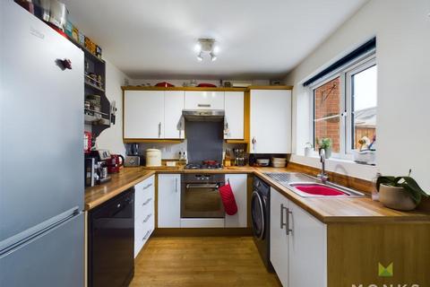 3 bedroom semi-detached house for sale, Greenfields Gardens, Shrewsbury