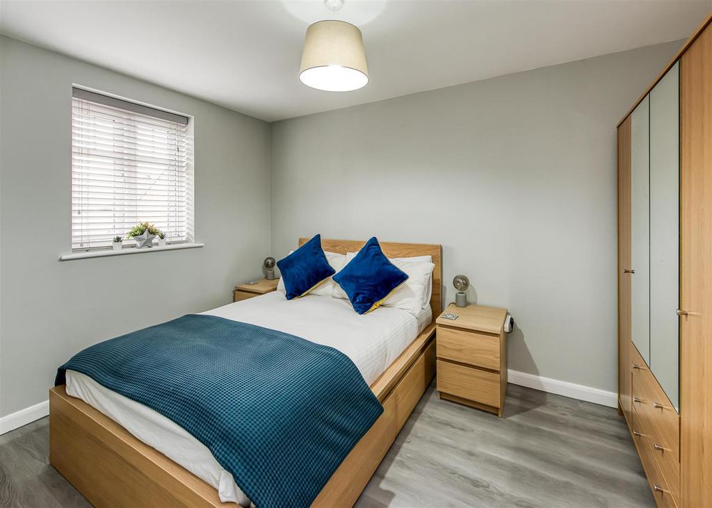 5 Marl Way-bed3 AUG24.jpg