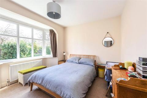 3 bedroom apartment for sale, Park Hill Court, Park Hill, London, W5