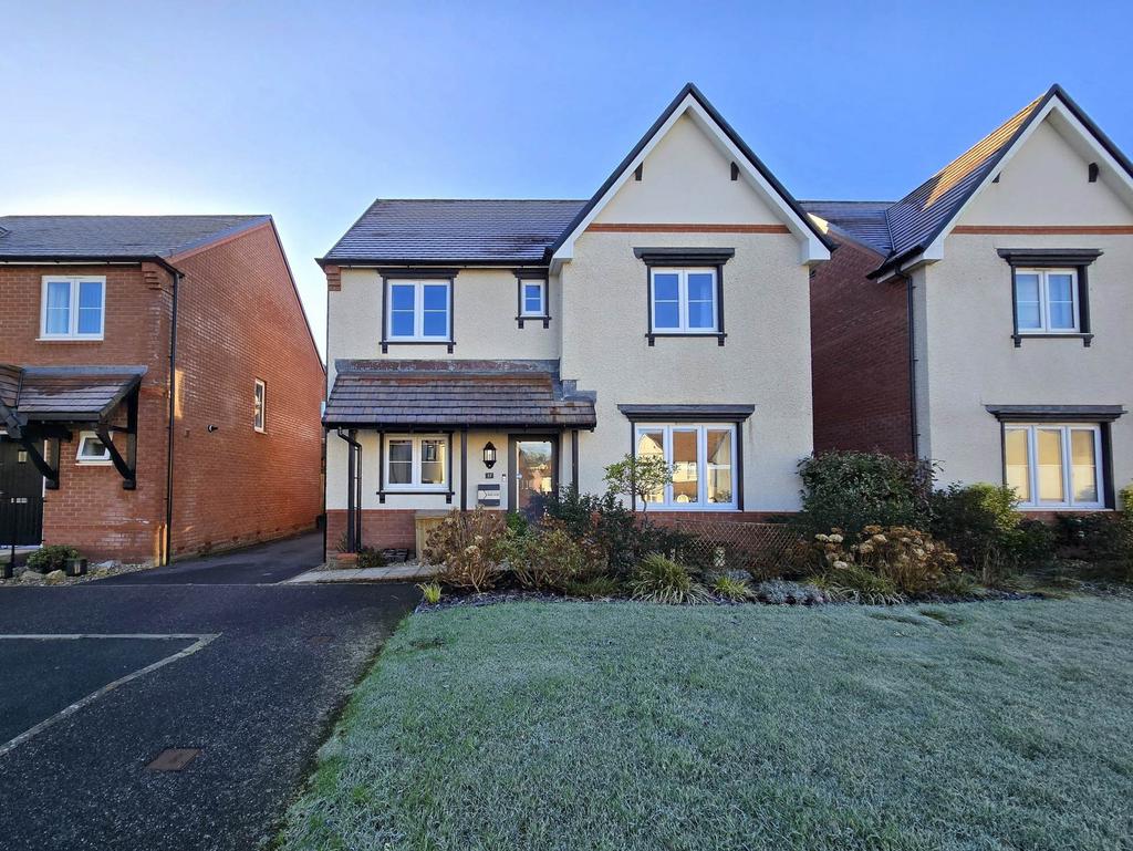 needs-drive-bideford-4-bed-detached-house-425-000