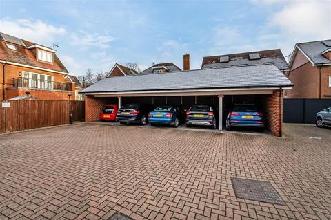 4 bedroom house for sale, MULBERRY WAY, ASHTEAD, KT21