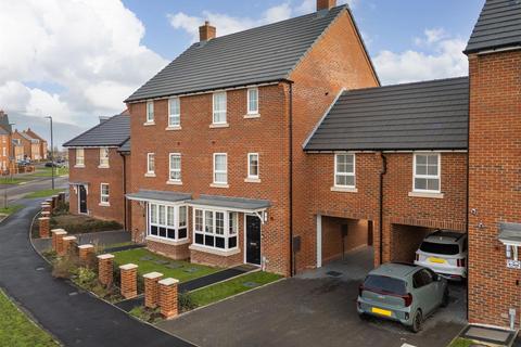 5 bedroom semi-detached house for sale, Armstrongs Fields, Aylesbury HP22