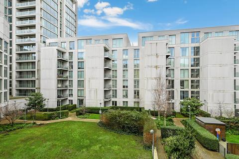 2 bedroom apartment for sale, Liner House, Royal Wharf, E16