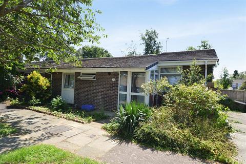 5 bedroom semi-detached bungalow for sale, Ulcombe Gardens, Canterbury