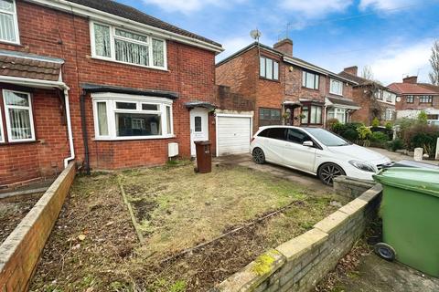 2 bedroom semi-detached house to rent, Carlton Avenue , Wednesfield WV11