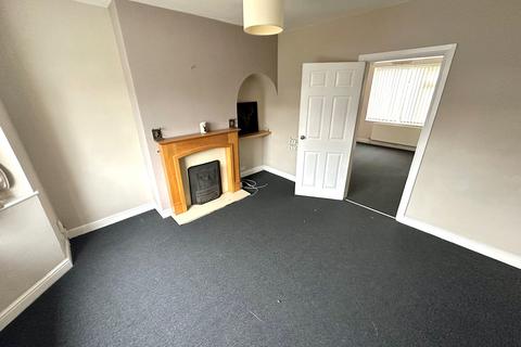 2 bedroom semi-detached house to rent, Carlton Avenue , Wednesfield WV11