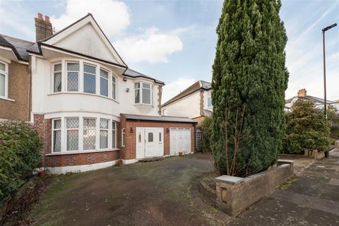 4 bedroom semi-detached house for sale, Brackendale, London N21