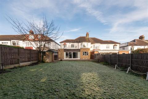 4 bedroom semi-detached house for sale, Brackendale, London N21