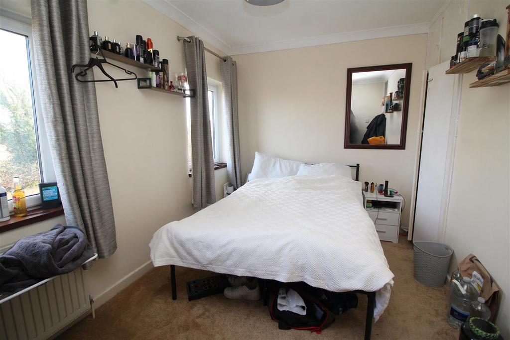 Bedroom 2 .JPG