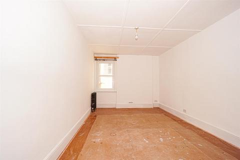 2 bedroom apartment for sale, Holmesdale Gardens, Hastings