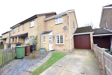 3 bedroom semi-detached house to rent, Ashenden Walk, Kent TN2