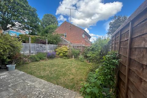 15 Becks Close, Markyate, St Albans, AL3 8HU