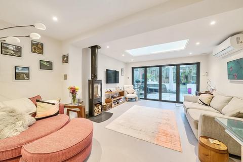 3 bedroom terraced house for sale, St. Thomas's Mews, Guildford