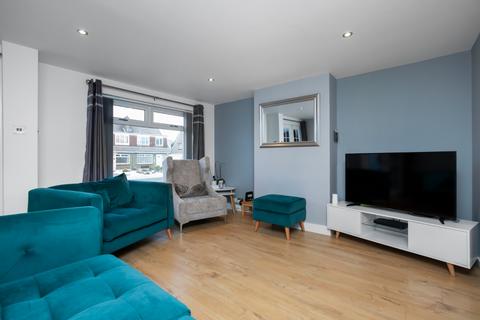 8 Boyd Orr Drive, Penicuik, EH26 0JZ