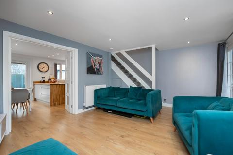 8 Boyd Orr Drive, Penicuik, EH26 0JZ