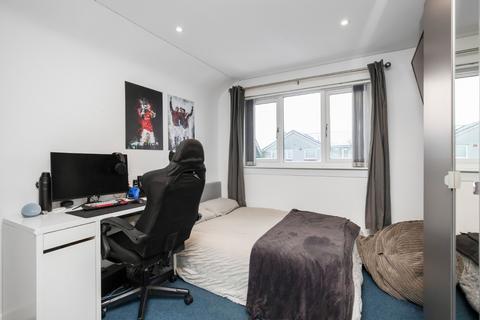 8 Boyd Orr Drive, Penicuik, EH26 0JZ