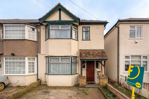 3 bedroom end of terrace house for sale, Cobham Avenue, New Malden, KT3