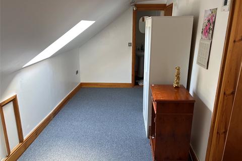 Studio to rent, Camden Road, Kent CT11