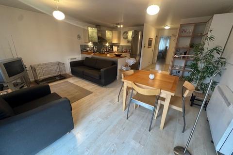 1 bedroom apartment to rent, Falcon Way, London E14