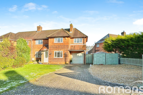 3 bedroom semi-detached house for sale, Dunsford Crescent, Basingstoke, Hampshire