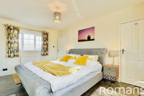 25 Dunsford Crescent, Basingstoke, RG23 8HN