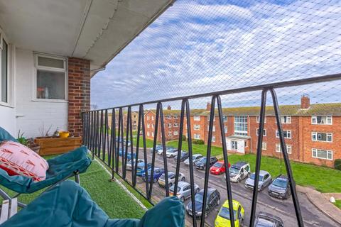 2 bedroom maisonette for sale, Meadway Court, Southwick, Brighton