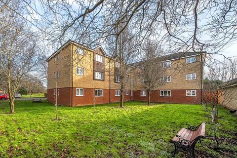 2 bedroom flat for sale, Sherriff Close, Esher, KT10