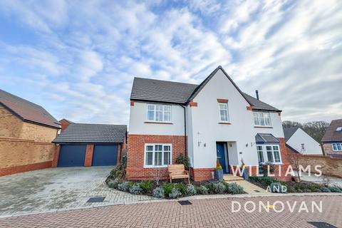 38 Augusta Drive, Hockley, SS5 4FY