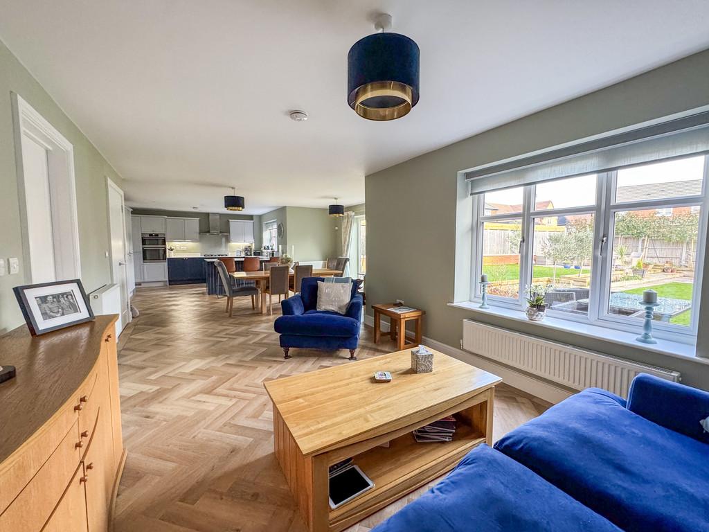 Lounge-diner-kitchen