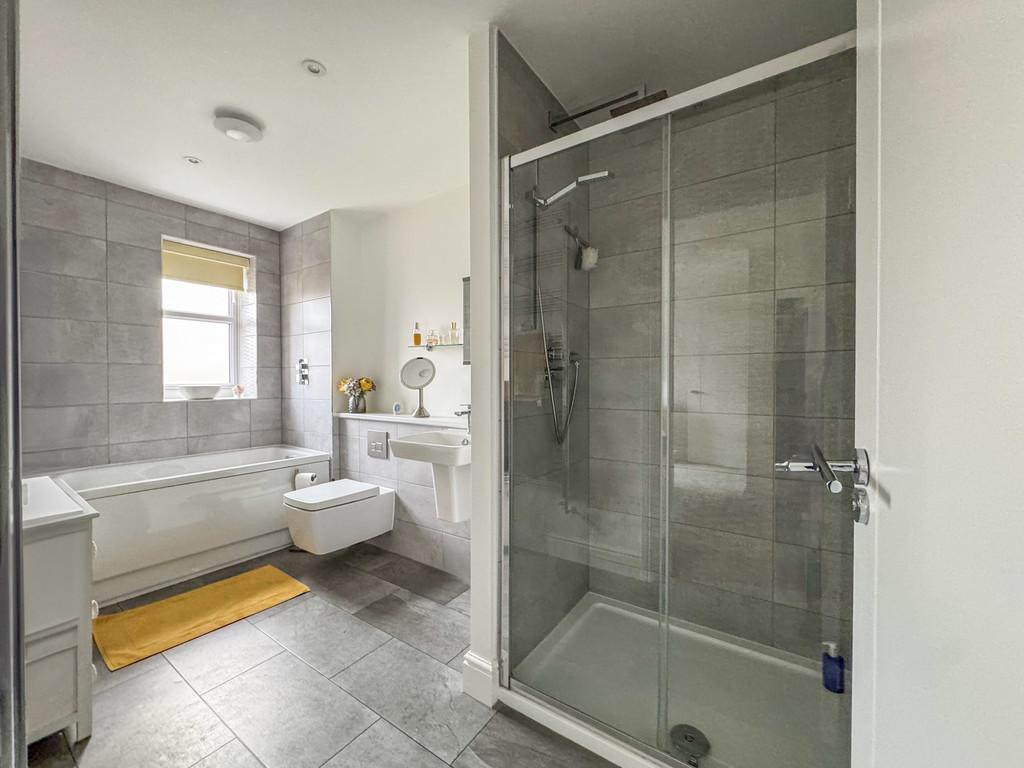Master ensuite