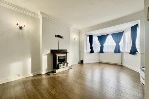 2 bedroom ground floor flat to rent, High Mead, Harrow HA1