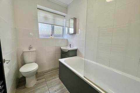 2 bedroom ground floor flat to rent, High Mead, Harrow HA1