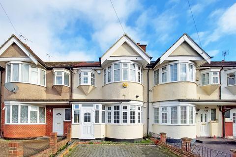 4 bedroom terraced house for sale, Lynton Road, Harrow HA2