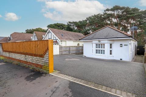 4 bedroom detached bungalow for sale, Pine Vale Crescent, Redhill