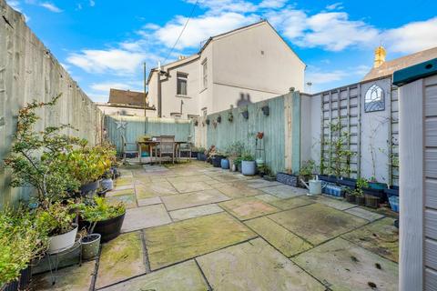 3 bedroom terraced house for sale, Cornwall Street, Grangetown, Cardiff