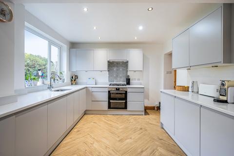 112 Banstead Road, Carshalton, SM5 3NH