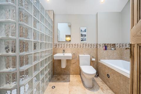 112 Banstead Road, Carshalton, SM5 3NH