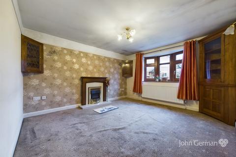 8a Bridge Road, Uttoxeter, ST14 8BA