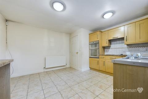 8a Bridge Road, Uttoxeter, ST14 8BA