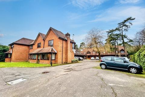 1 bedroom apartment for sale, Flat 1 Bassett Wood Mews