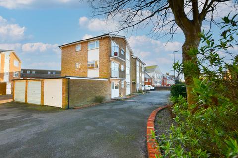 2 bedroom apartment for sale, Westhill Court, 20 Ratton Road, Eastbourne, BN21