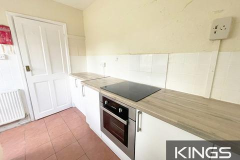 4 bedroom semi-detached house to rent, Burgess Road