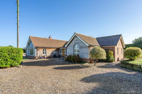 4 bedroom detached bungalow for sale, Crownthorpe, Wicklewood