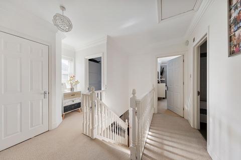 34 Fallow Fields, Loughton, IG10 4QP