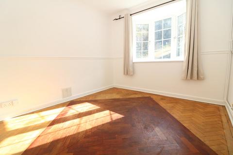 4 bedroom detached house to rent, Guildford Road, Westcott, Dorking