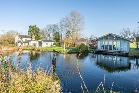 4 bedroom detached house for sale, Morley St. Botolph