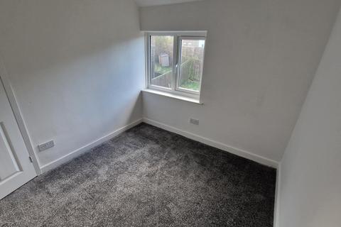 2 bedroom semi-detached house to rent, Ravenswood Road, Redhouse, Sunderland, SR5