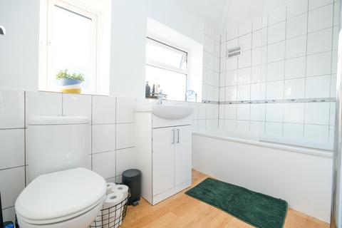 93 Midfield Way, Orpington, BR5 2QN