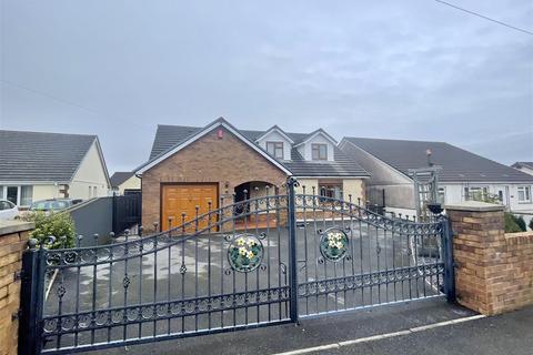 3 bedroom detached bungalow for sale, Bancffosfelen, Llanelli